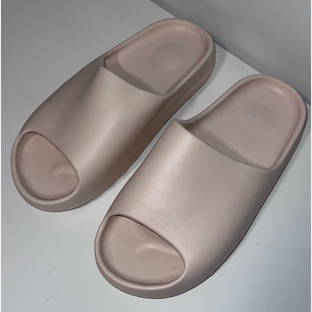 Foam Slides - Picture 4 of 4